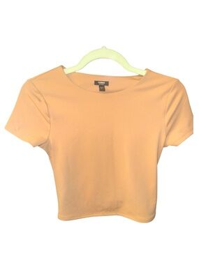 Express Body Contour Cropped Tee